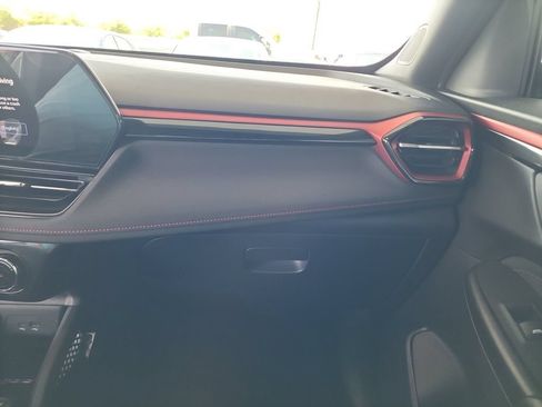 Used 2024 Chevrolet TrailBlazer RS w/ Convenience Package FWD image 34