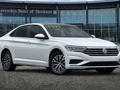 Used 2021 Volkswagen Jetta SE w/ SE Cold Weather Package