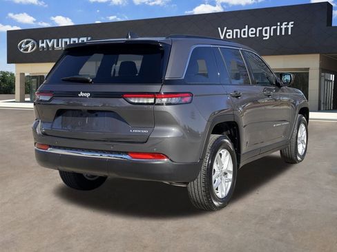 Used 2025 Jeep Grand Cherokee Laredo X image 12