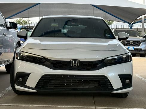 Used 2022 Honda Civic Sport Touring image 2