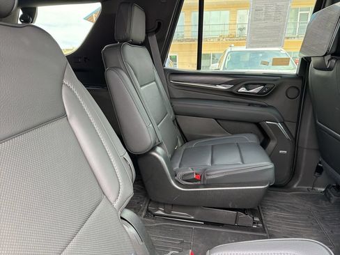 Used 2021 GMC Yukon Denali w/ Denali Ultimate Package AWD/4WD image 14