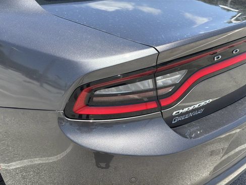 Used 2020 Dodge Charger SXT RWD image 7