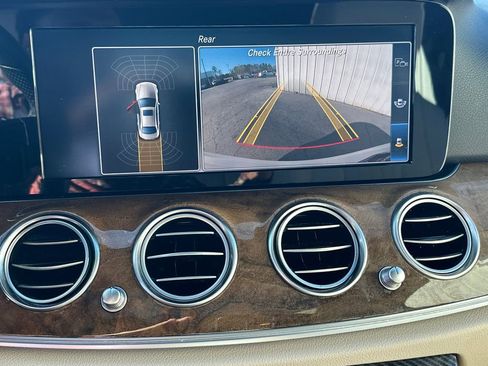 Used 2018 Mercedes-Benz E 300 E 300 image 30