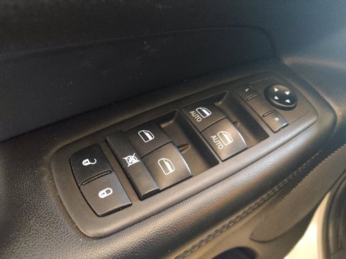 Used 2021 Jeep Grand Cherokee Limited AWD/4WD image 27
