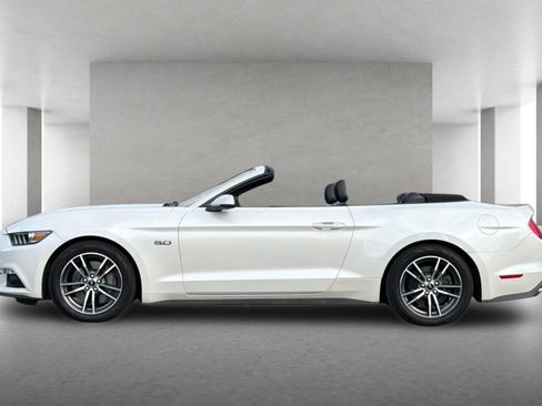 Used 2017 Ford Mustang GT Premium w/ Equipment Group 401A RWD image 7