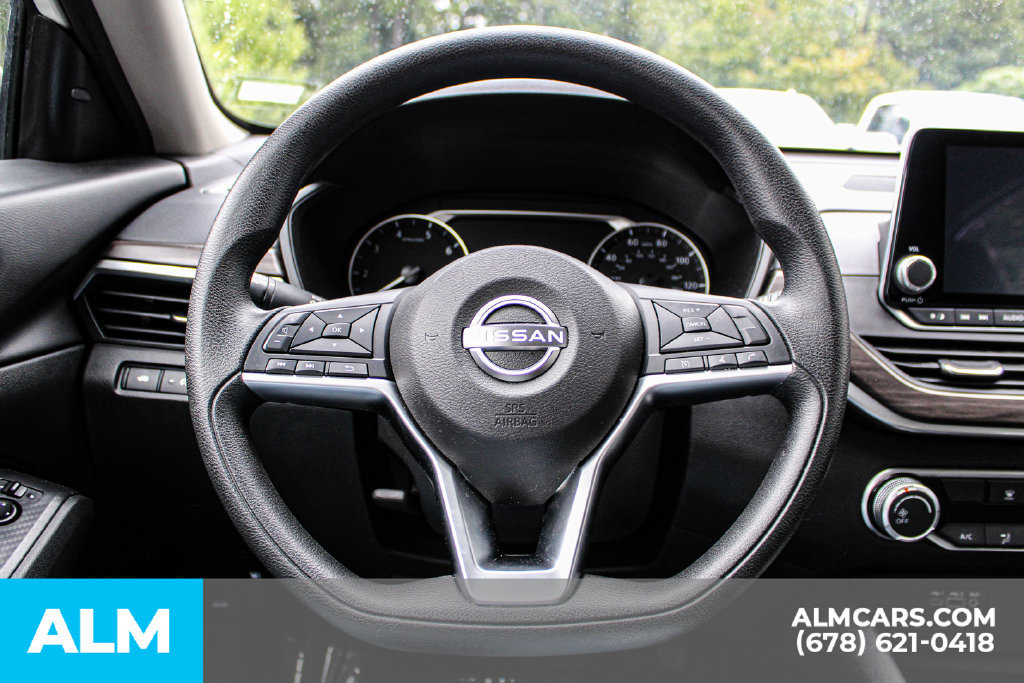Used 2024 Nissan Altima 2.5 SV FWD image 23