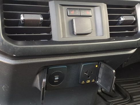 Used 2025 Ford F150 Raptor AWD/4WD image 24