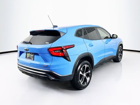 Used 2024 Chevrolet Trax RS w/ Sunroof Package image 9