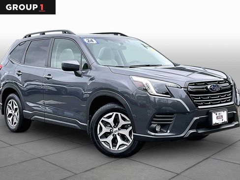 Used 2024 Subaru Forester Premium AWD/4WD image 3