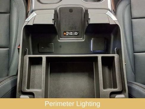 Used 2023 Chevrolet Silverado 1500 High Country w/ Technology Package image 33