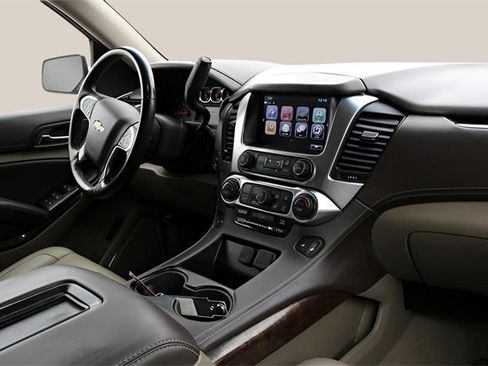 Used 2019 Chevrolet Tahoe LT w/ Luxury Package image 20