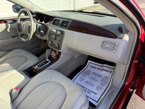 Used 2011 Buick Lucerne CXL image 19