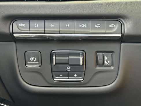 Certified 2025 Cadillac Escalade ESV Sport Platinum AWD/4WD image 24