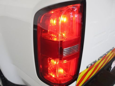 Used 2022 Chevrolet Colorado LT w/ Fleet Safety Package image 26