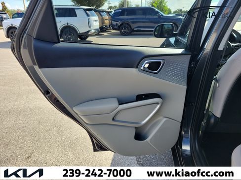 Certified 2025 Kia Soul LX w/ LX Technology Package FWD image 13