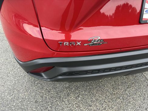 Used 2026 Chevrolet Trax LS FWD image 10