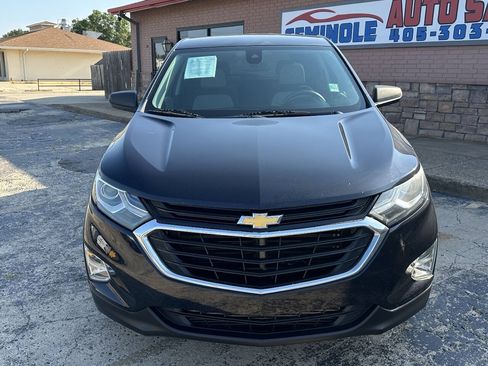 Used 2020 Chevrolet Equinox LS w/ LS Convenience Package FWD image 3