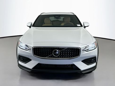 New 2026 Volvo V60 B5 Cross Country Ultra w/ Protection Package Premier image 2