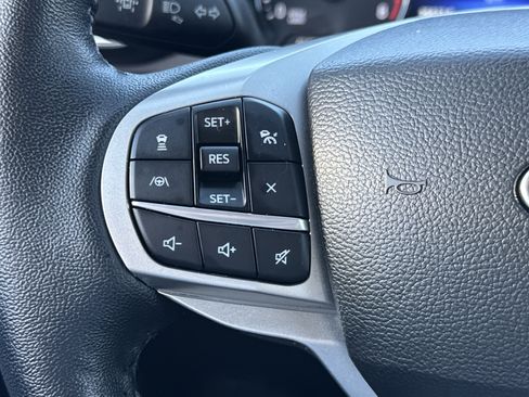 Certified 2023 Ford Explorer Limited w/ Hybrid Equipment Group 310A image 16