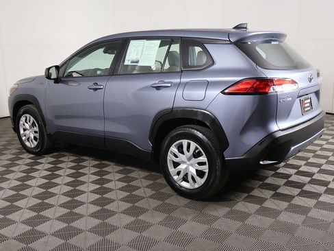 Used 2024 Toyota Corolla Cross L FWD image 10