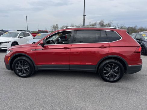 Used 2024 Volkswagen Tiguan SE AWD/4WD image 4