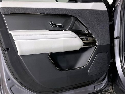 Used 2023 Land Rover Range Rover Sport SE image 22