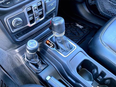 Certified 2021 Jeep Gladiator Overland image 30