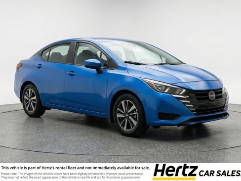 Used 2025 Nissan Versa SV image 1