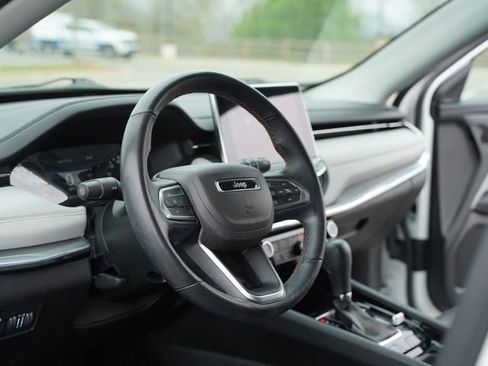 Used 2022 Jeep Compass Limited AWD/4WD image 27