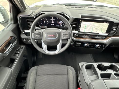 New 2026 GMC Sierra 1500 SLE image 23