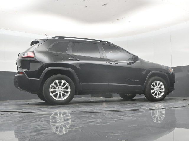 Used 2022 Jeep Cherokee Latitude Lux w/ Sun & Sound Group AWD/4WD image 52