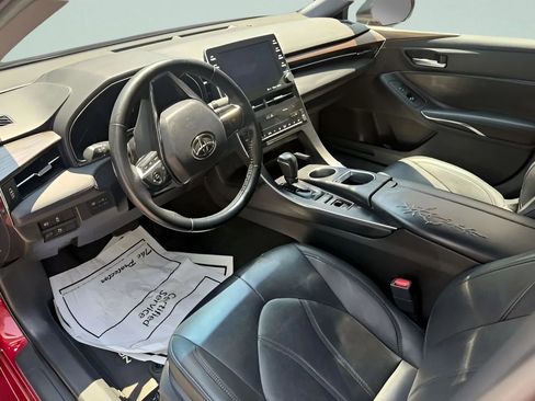 Used 2019 Toyota Avalon XLE w/ Moonroof Package image 38