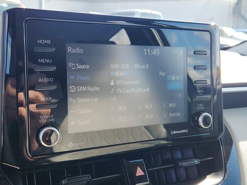 Used 2022 Toyota Corolla Cross L image 8