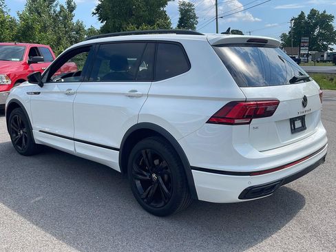 Used 2023 Volkswagen Tiguan SE R-Line AWD/4WD image 4