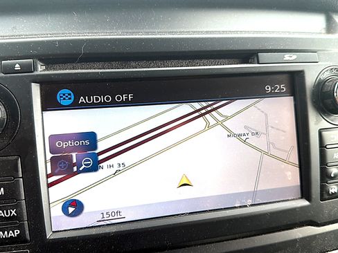 Used 2018 Nissan Titan SV w/ SV Convenience Package AWD/4WD image 6