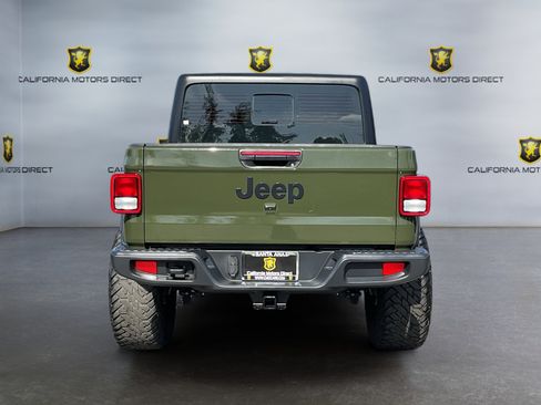 Used 2023 Jeep Gladiator Sport AWD/4WD image 6