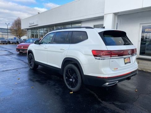 New 2026 Volkswagen Atlas SE image 11