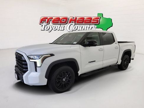Used 2026 Toyota Tundra Limited AWD/4WD image 1
