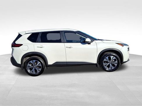 Used 2023 Nissan Rogue SV image 9