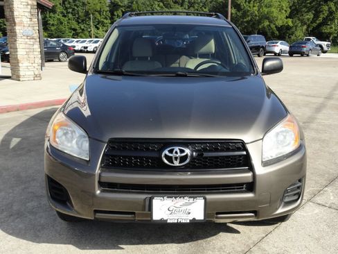 Used 2012 Toyota RAV4 4WD w/ Value Pkg image 2