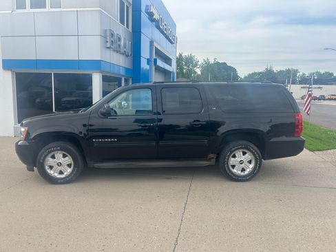 Used 2012 Chevrolet Suburban LT w/ Luxury Package AWD/4WD image 1