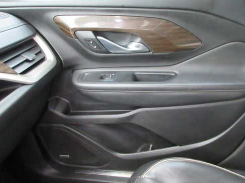 Certified 2020 GMC Terrain Denali w/ Denali Premium Package image 38