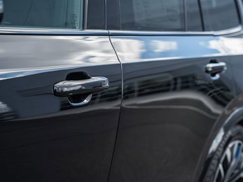 New 2026 Volvo XC90 B6 Ultra w/ Protection Package Premier image 16