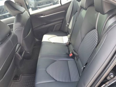 Used 2023 Toyota Camry SE FWD image 12