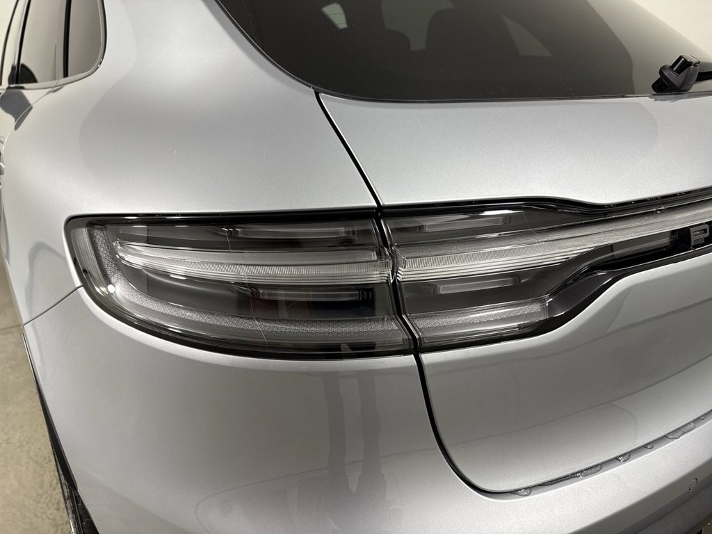 Certified 2026 Porsche Macan Turbo AWD/4WD image 17