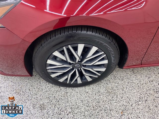 Used 2025 Nissan Altima 2.5 SV FWD image 11