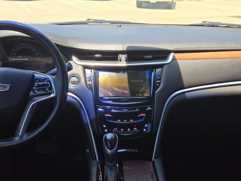 Used 2018 Cadillac XTS Luxury w/ Driver Awareness Package FWD image 13