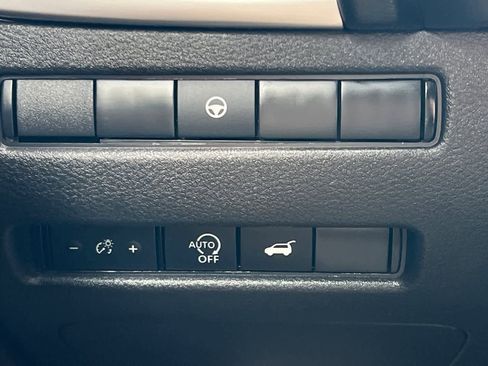 New 2026 Nissan Rogue SV AWD/4WD image 32