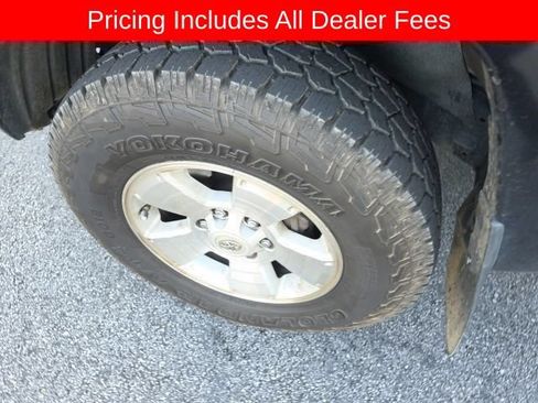 Used 2015 Toyota Tacoma 4x4 Double Cab w/ TRD Sport Package image 12
