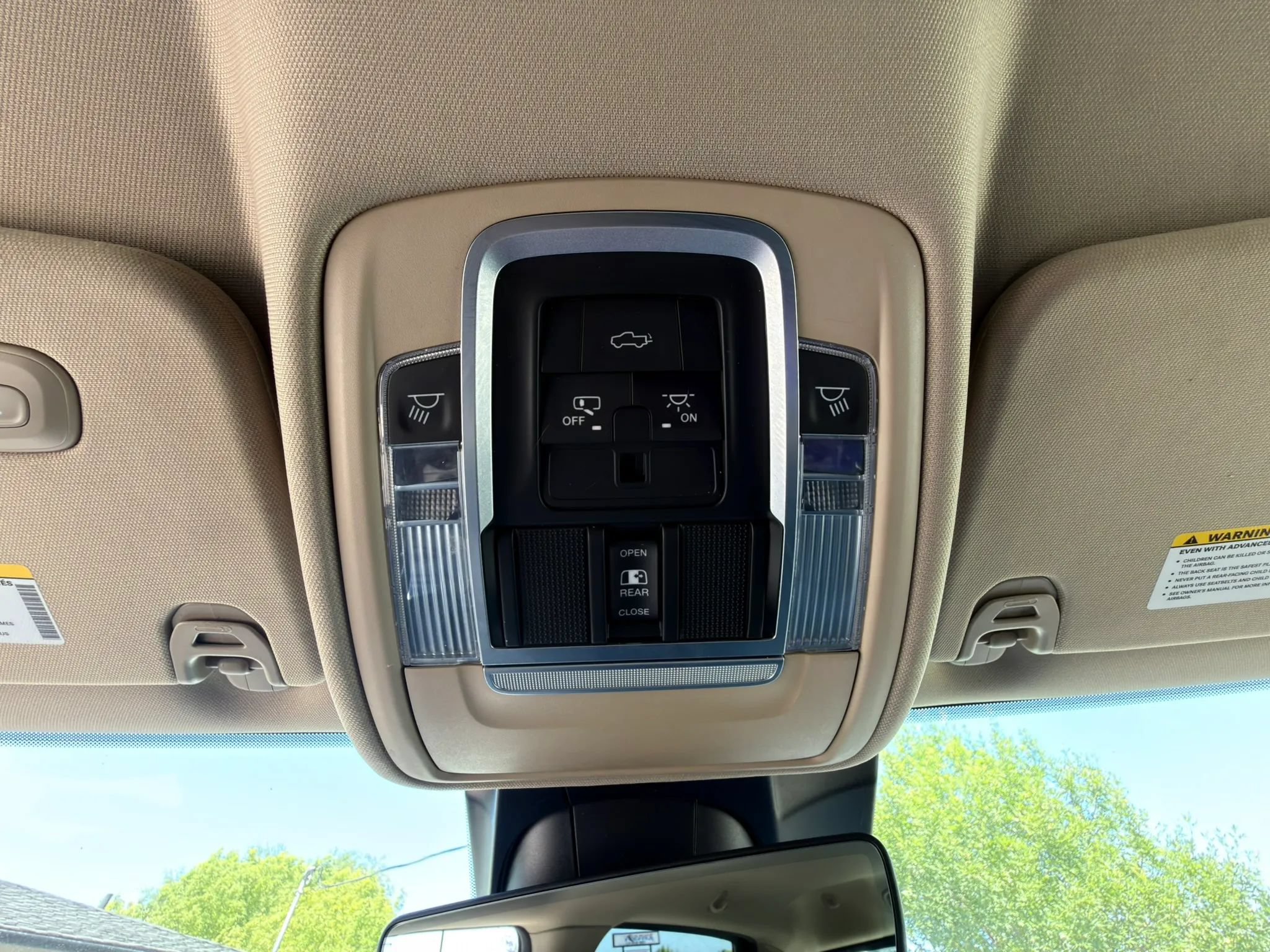 Used 2021 RAM 1500 Laramie AWD/4WD image 31
